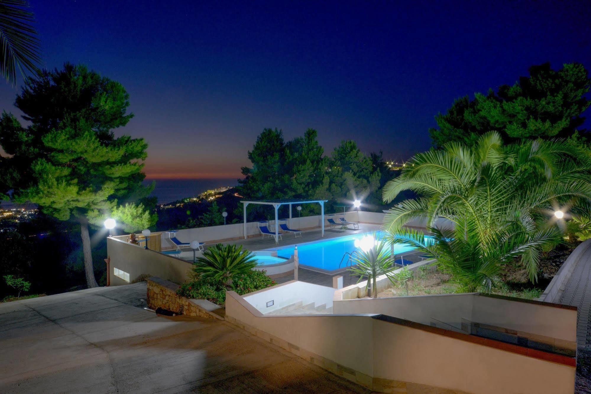 B&B Villa Nicoletta เปสคีชี ภายนอก รูปภาพ